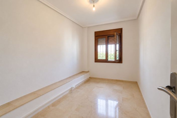 Image No.15-2 Bed Apartment for sale