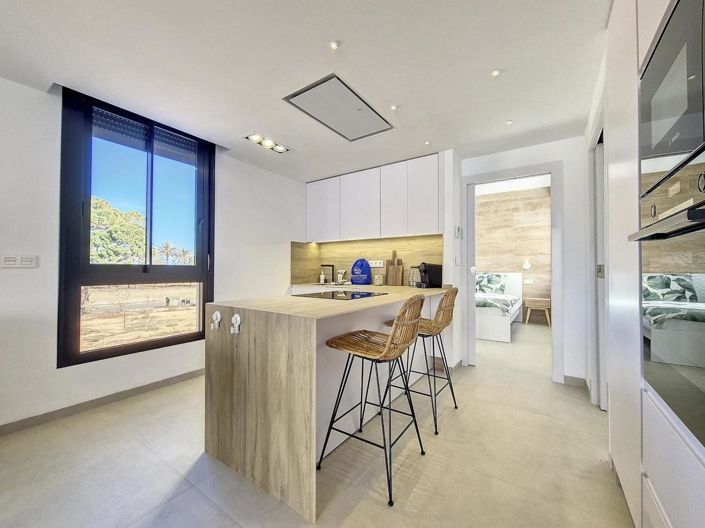 Image No.18-3 Bed Apartment for sale