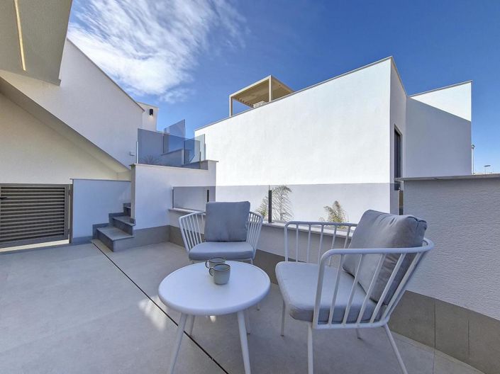 Image No.41-3 Bed Apartment for sale