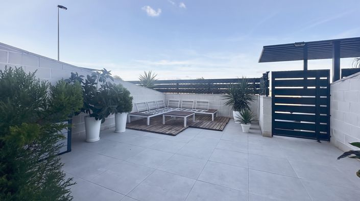 Image No.26-3 Bed Townhouse for sale