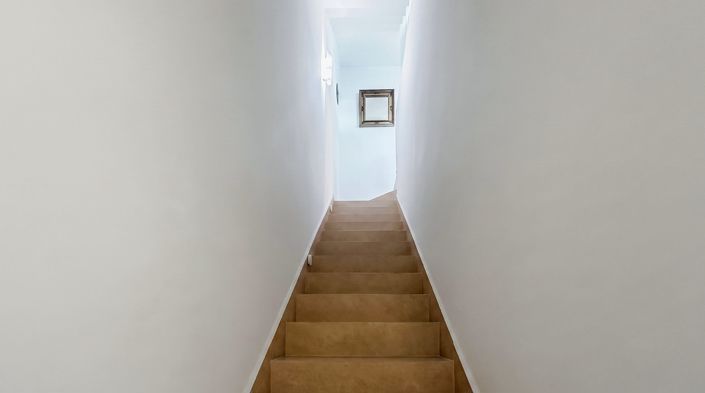 Image No.40-3 Bed Townhouse for sale