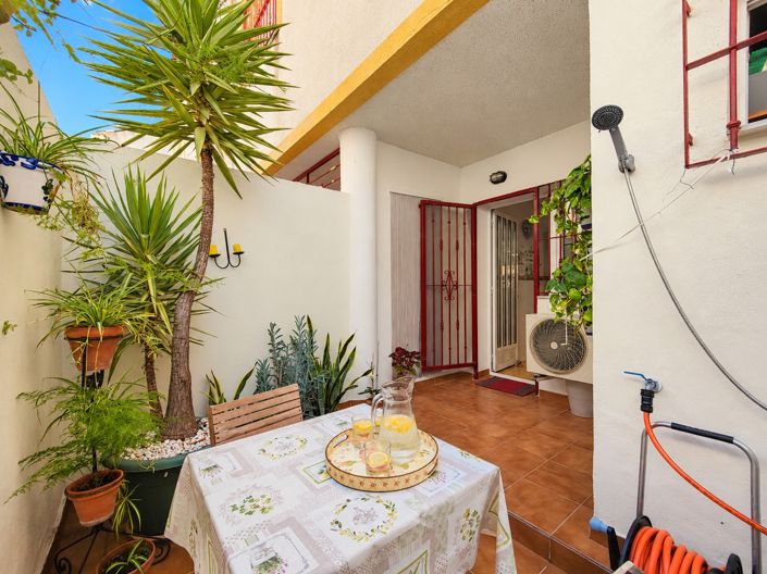 Image No.19-3 Bed Townhouse for sale