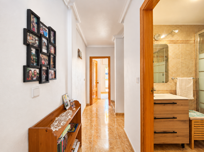 Image No.25-3 Bed Townhouse for sale
