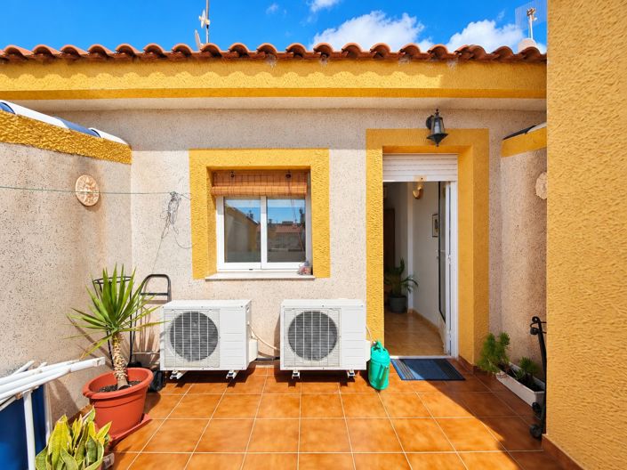 Image No.34-3 Bed Townhouse for sale
