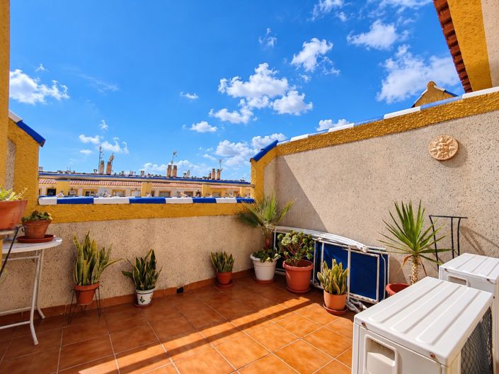 Image No.35-3 Bed Townhouse for sale