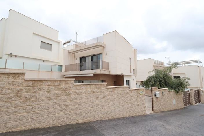 Image No.21-3 Bed Villa for sale