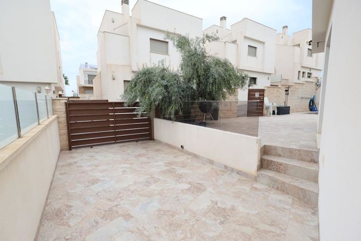 Image No.22-3 Bed Villa for sale