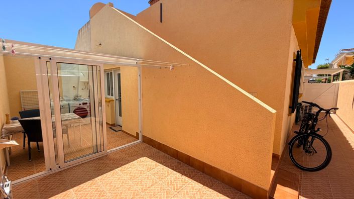Image No.13-2 Bed Townhouse for sale