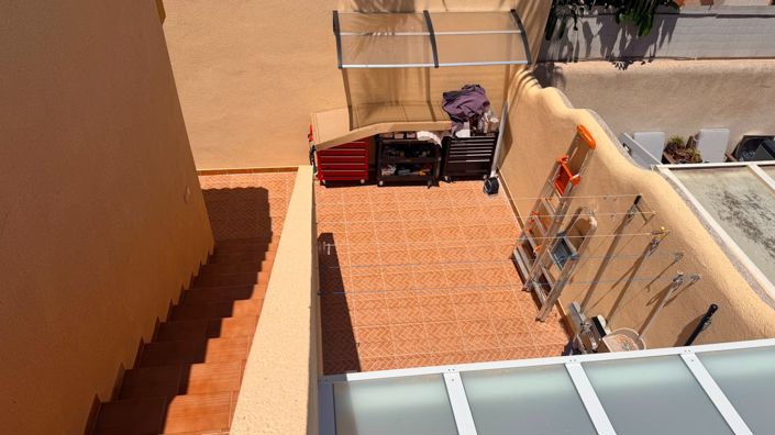 Image No.17-2 Bed Townhouse for sale