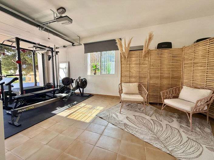Image No.25-3 Bed Villa for sale