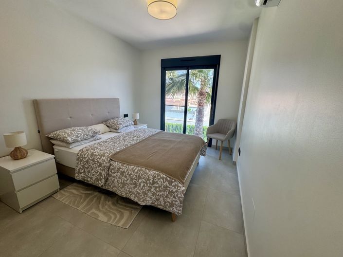 Image No.18-2 Bed Apartment for sale
