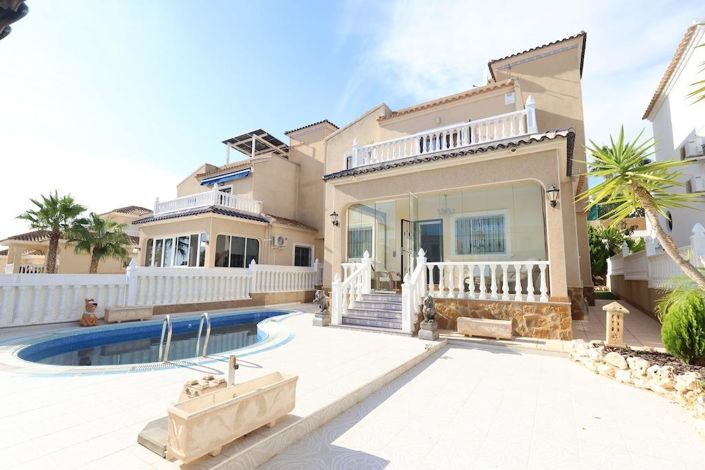 Image No.8-3 Bed Villa for sale