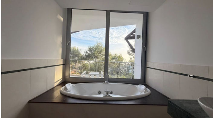 Image No.28-4 Bed Villa for sale
