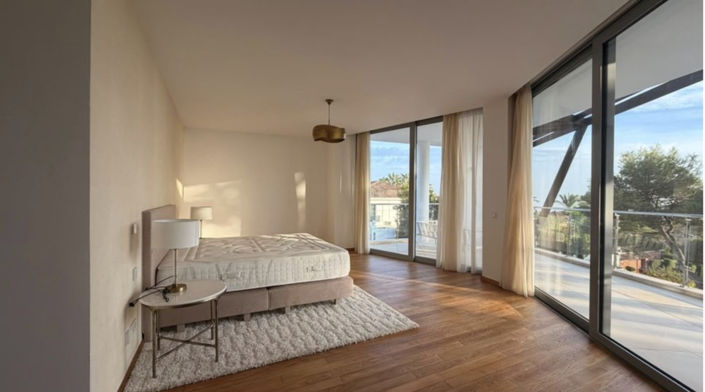 Image No.29-4 Bed Villa for sale