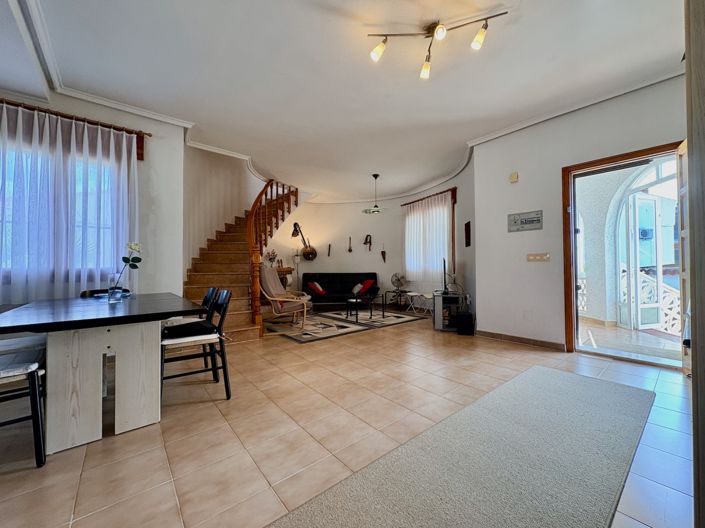 Image No.7-3 Bed Villa for sale