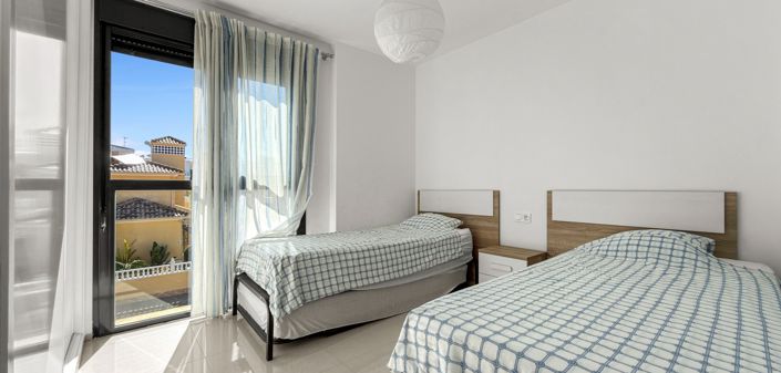 Image No.14-3 Bed Apartment for sale