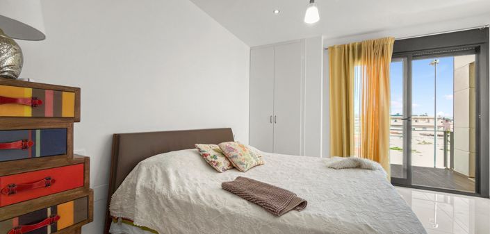 Image No.19-3 Bed Apartment for sale