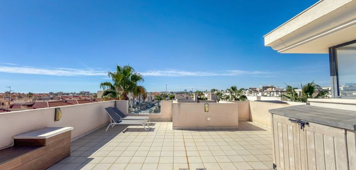 Image No.24-3 Bed Apartment for sale