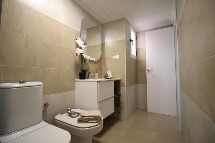 Image No.15-3 Bed Apartment for sale