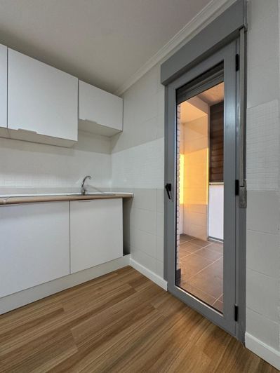 Image No.8-3 Bed Apartment for sale