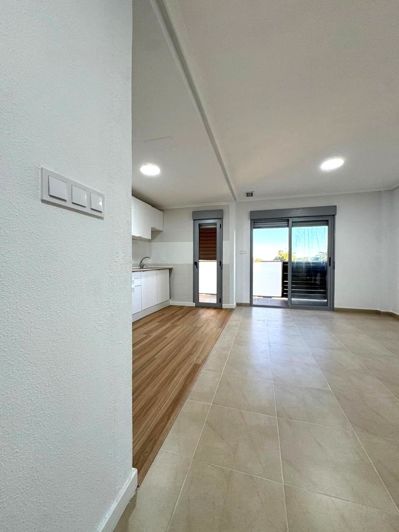 Image No.9-3 Bed Apartment for sale