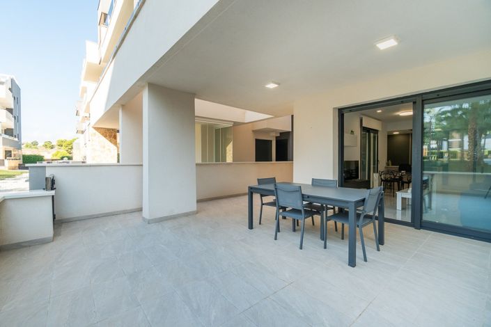 Image No.22-2 Bed Apartment for sale