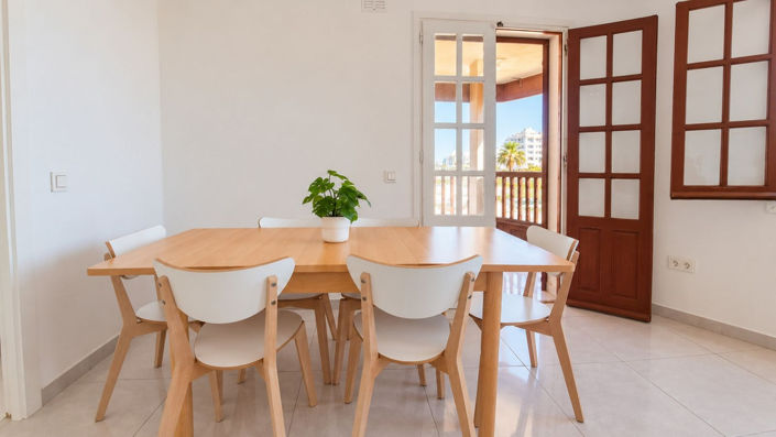 Image No.10-3 Bed Apartment for sale
