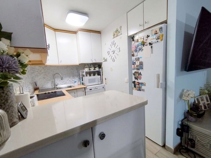 Image No.11-3 Bed House for sale
