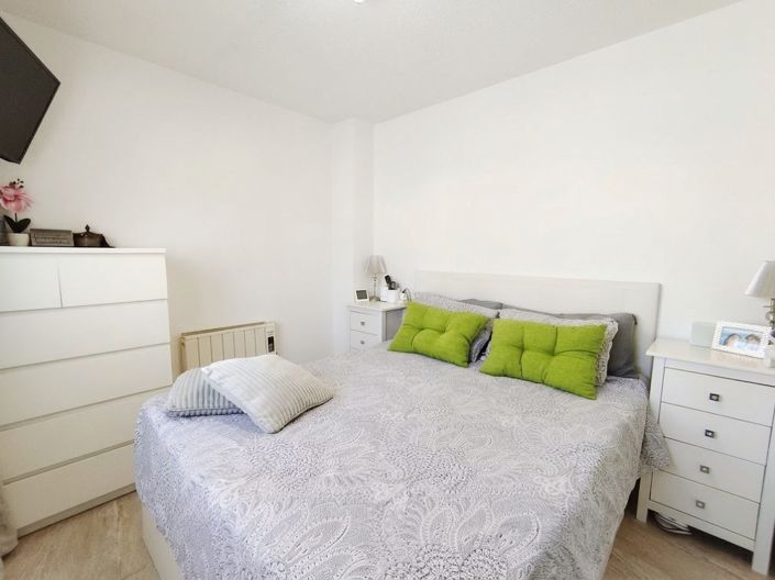 Image No.13-3 Bed House for sale