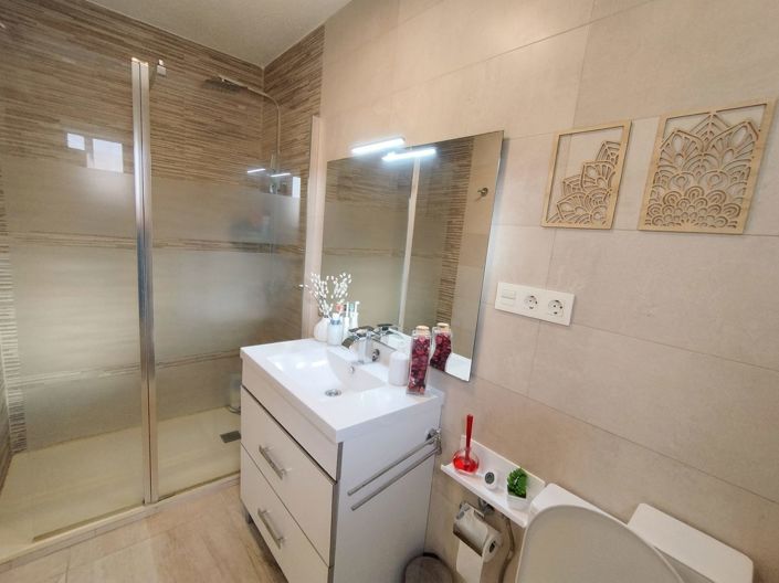 Image No.23-3 Bed House for sale