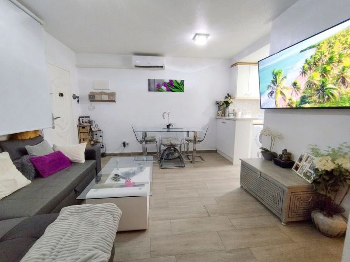 Image No.5-3 Bed House for sale