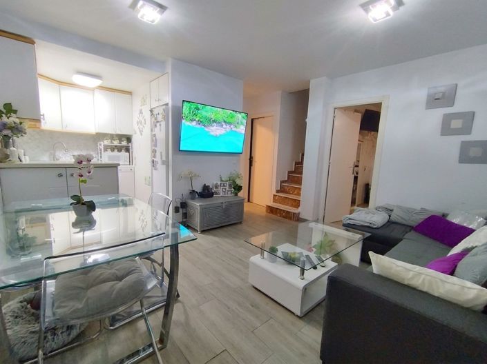 Image No.6-3 Bed House for sale