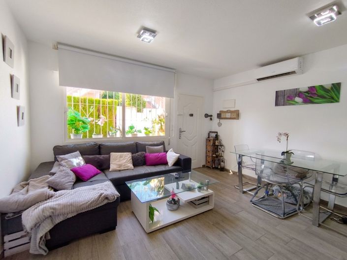 Image No.7-3 Bed House for sale