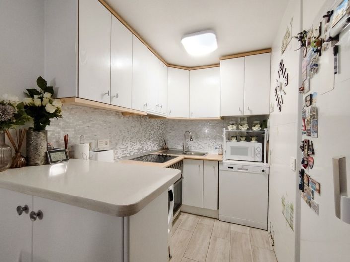Image No.9-3 Bed House for sale