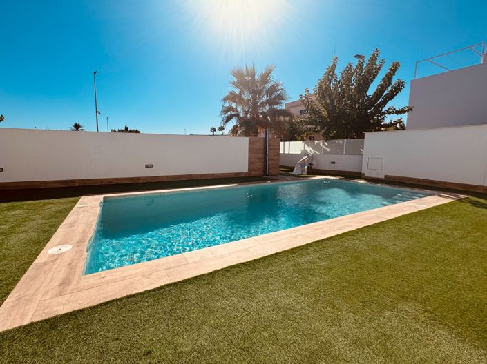 Image No.19-2 Bed Apartment for sale