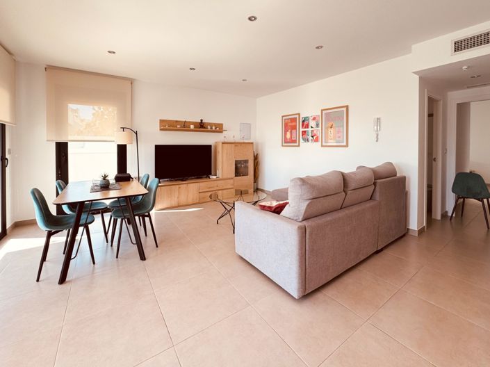 Image No.4-2 Bed Apartment for sale