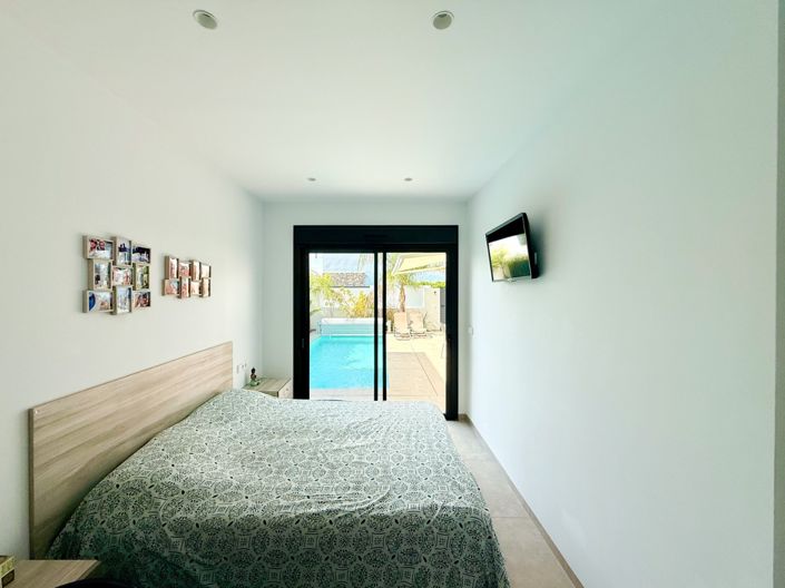 Image No.12-3 Bed Villa for sale