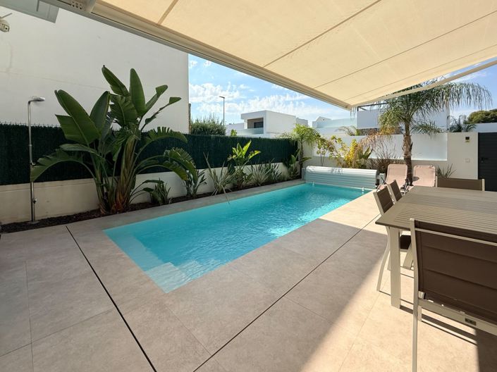 Image No.25-3 Bed Villa for sale