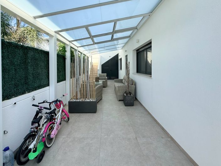 Image No.27-3 Bed Villa for sale