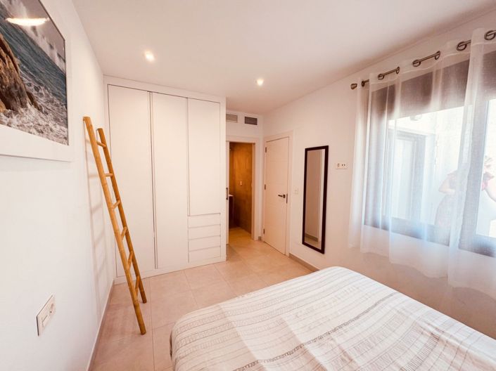 Image No.30-2 Bed Apartment for sale