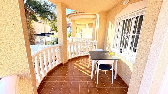 Image No.11-3 Bed Townhouse for sale