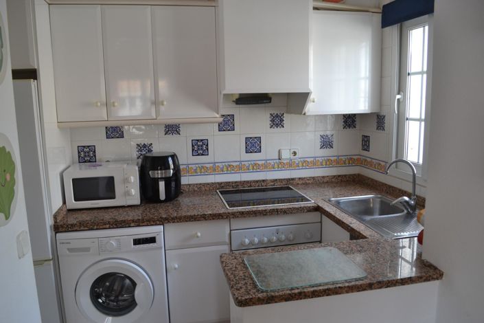 Image No.20-3 Bed House for sale