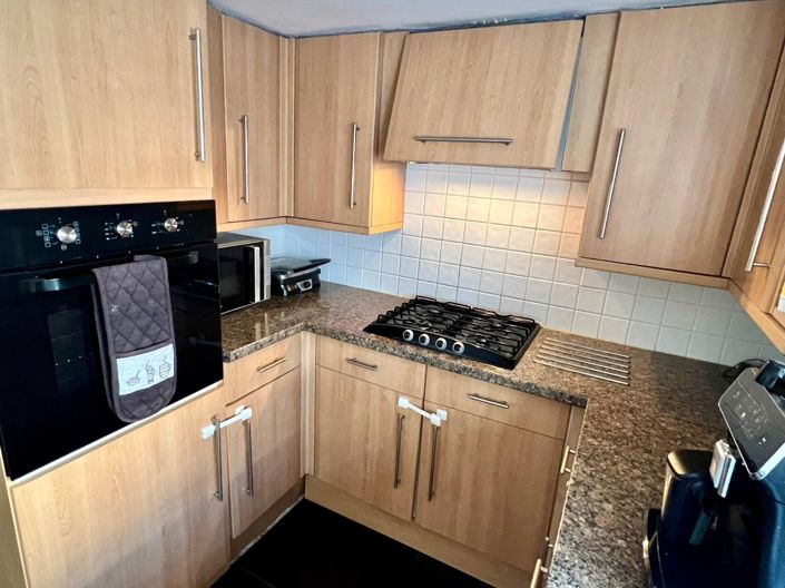 Image No.5-3 Bed Townhouse for sale