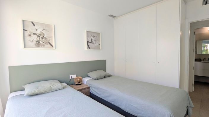 Image No.24-2 Bed Apartment for sale