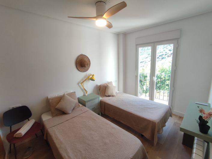 Image No.18-2 Bed Apartment for sale