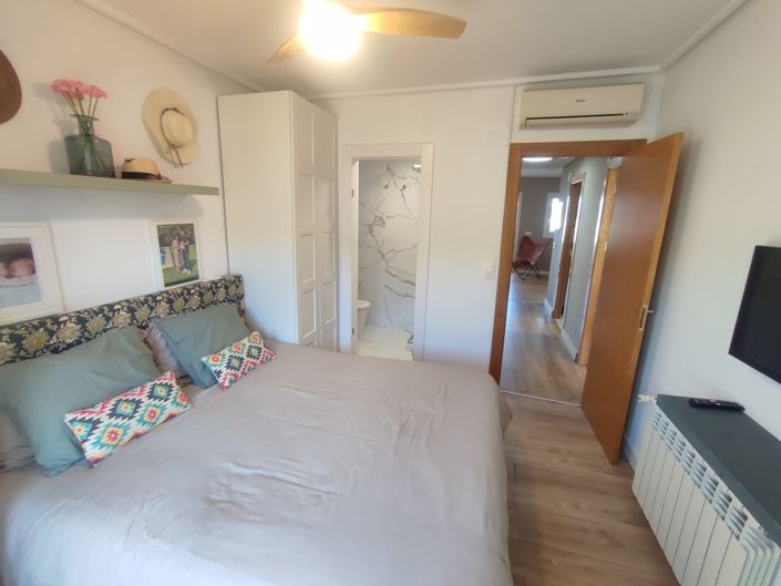 Image No.23-2 Bed Apartment for sale