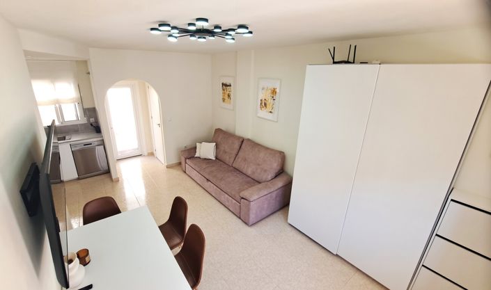 Image No.6-2 Bed Townhouse for sale