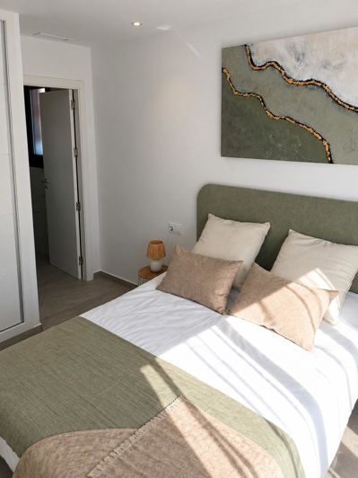 Image No.28-2 Bed Apartment for sale