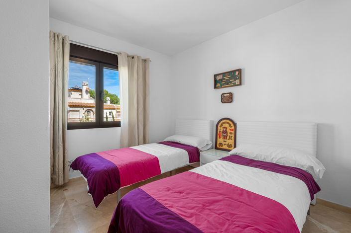 Image No.11-3 Bed Apartment for sale