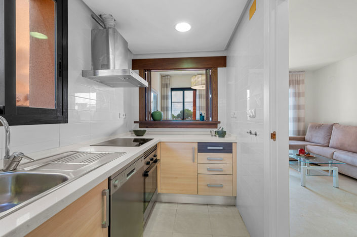 Image No.10-2 Bed Townhouse for sale